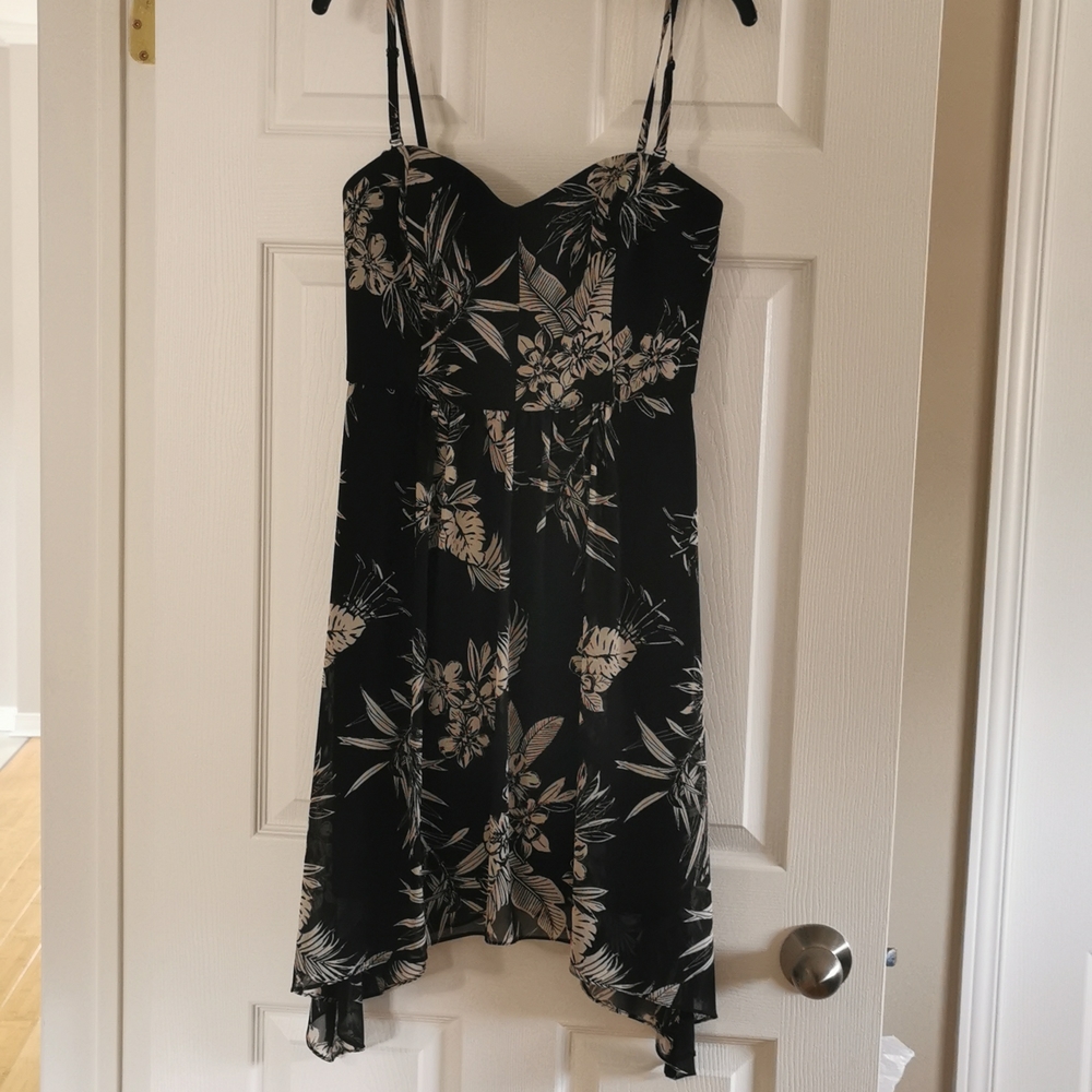 Black cocktail dress. Le Chateau, size M.